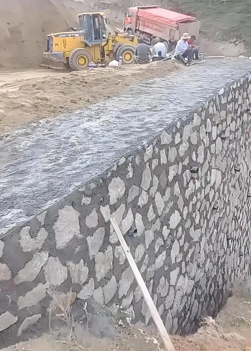 淮南谢家集区边坡加固